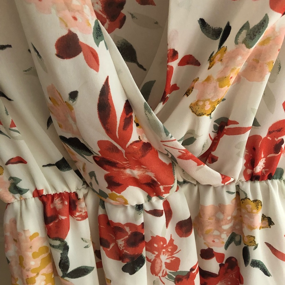 Long sleeve floral romper- small